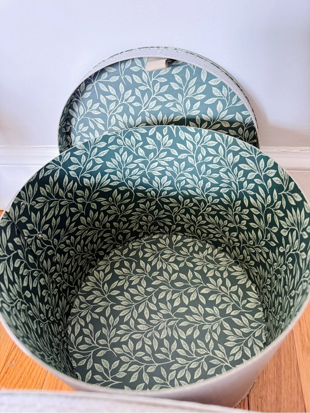 Round storage boxes, set of 2